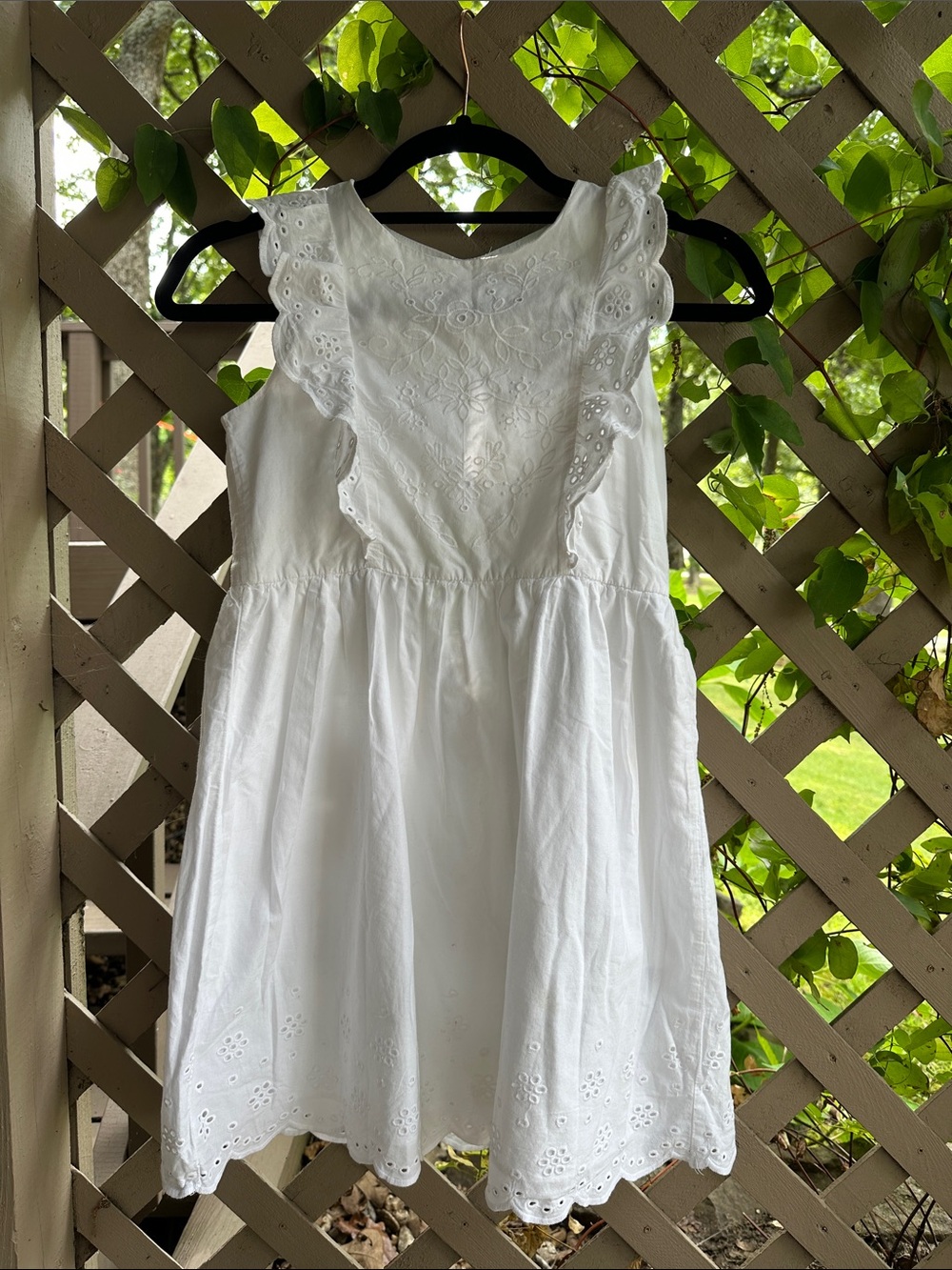 4/$20 H&M Girls White Eyelet Ruffle Sleeveless Dress